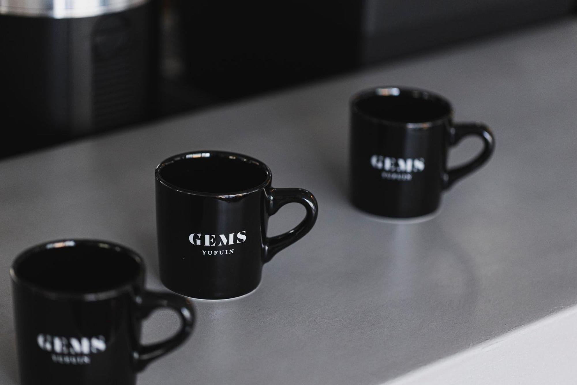Gems Yufuin Hotel And Spa Cafe Bar 객실 사진